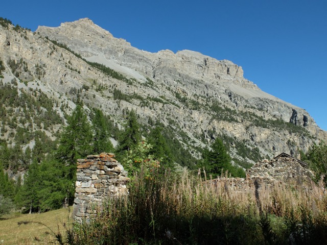 Les Granges de la Vallée Étroite