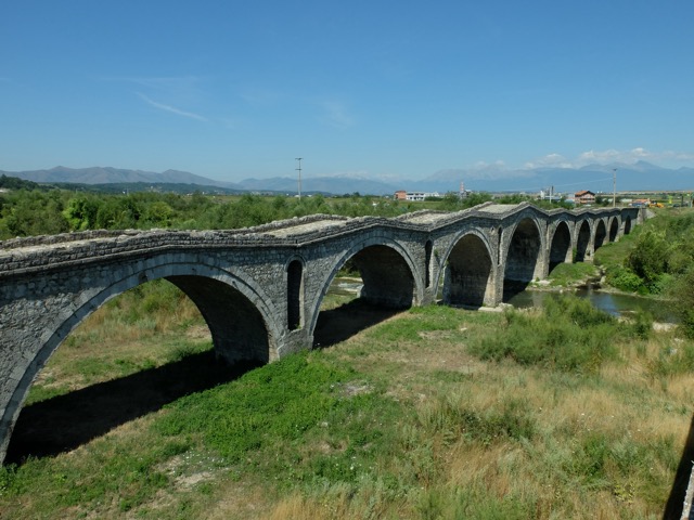 Gjakovë – Pont des tailleurs