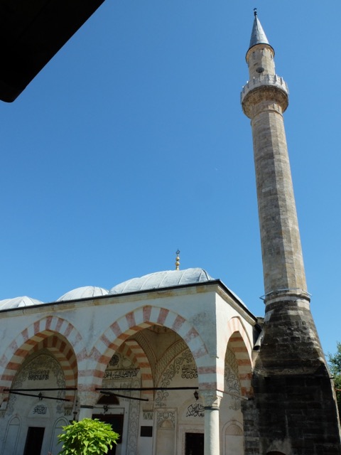Gjakov&euml; &ndash; Mosqu&eacute;e Hadum