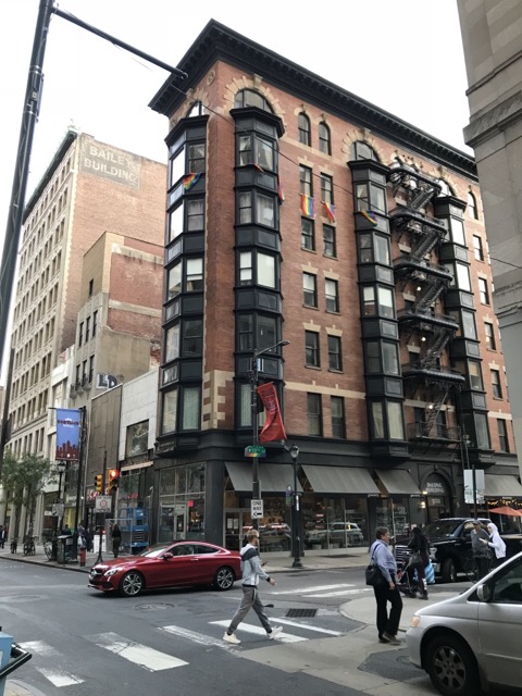 Philadelphia &ndash; Chestnut St / S 13th St